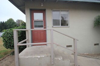 3438 San Luis St in Ventura, CA - Foto de edificio - Building Photo
