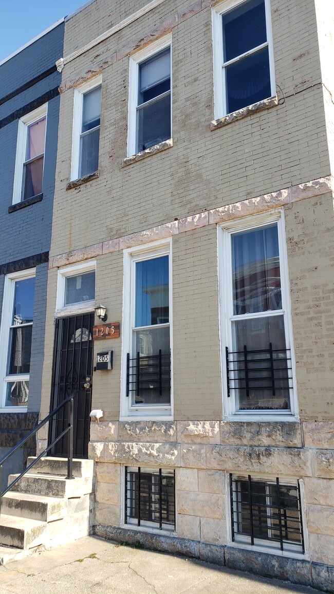 property at 1205 Clendenin St