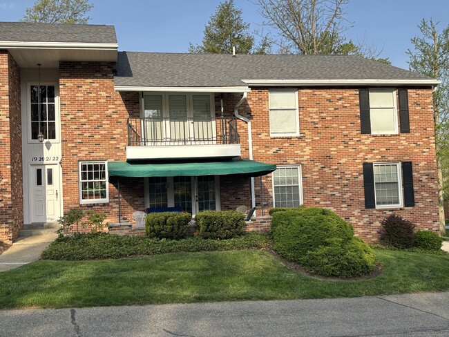property at 22 Williamsburg Cir