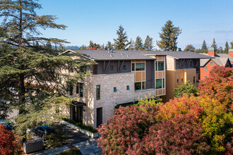 86 3rd St in Los Altos, CA - Foto de edificio - Building Photo