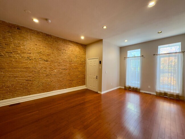 1812 N Calvert St in Baltimore, MD - Building Photo - Building Photo