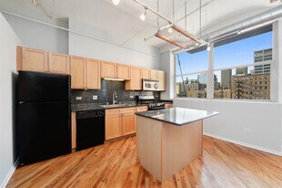 500 S Clinton St, Unit 512 in Chicago, IL - Building Photo