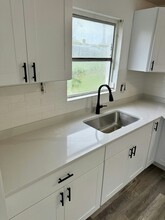 8134 Krag Dr in Hudson, FL - Building Photo - Building Photo
