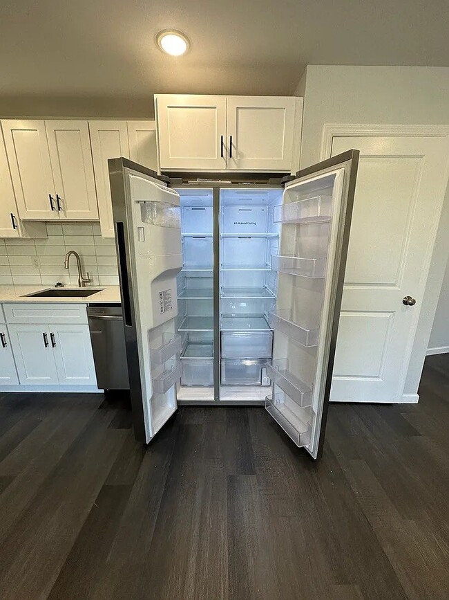 property at 207 Redwood Ave