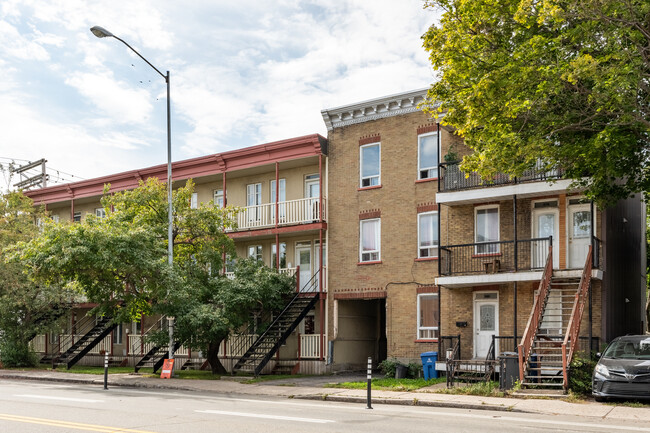 396 Marie-De-L'incarnation Rue in Québec, QC - Building Photo - Primary Photo