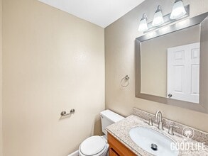 1465 E Lexington Ave in El Cajon, CA - Building Photo - Building Photo