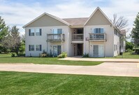 Hollow Tree Apartments