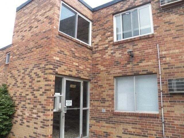 2443 Ferguson Road in Cincinnati, OH - Foto de edificio - Building Photo