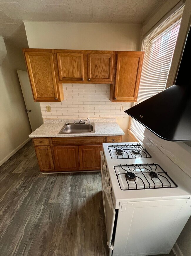 612 N Queen St, Unit Apt 1 in Lancaster, PA - Building Photo - Building Photo