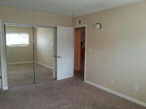 4043 Thomas St in Oceanside, CA - Building Photo - Building Photo