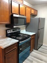 2211 Timberwood Cir N in Tallahassee, FL - Building Photo - Building Photo