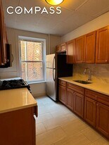 191-13 42nd Ave, Unit 1F in Queens, NY - Building Photo