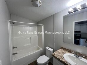 1343 Ohio St in Bangor, ME - Building Photo - Building Photo