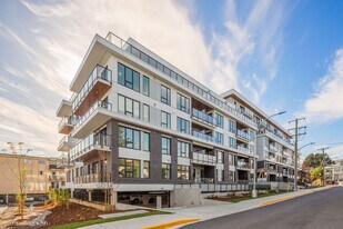 Adelaide Apartments in Esquimalt, BC - Building Photo