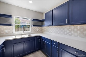 17 Standard Ave in San Juan, TX - Building Photo - Building Photo