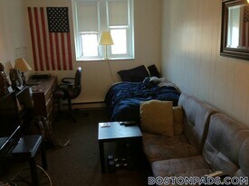 272 Newbury St, Unit 14 in Boston, MA - Building Photo