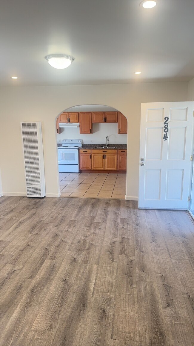 284 Laurel Ave in Hayward, CA - Building Photo - Building Photo
