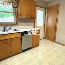 456 Tony St in Osceola, WI - Building Photo - Building Photo