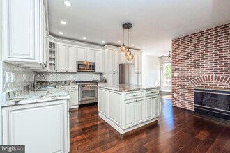 44179 Paget Terrace in Ashburn, VA - Building Photo - Building Photo