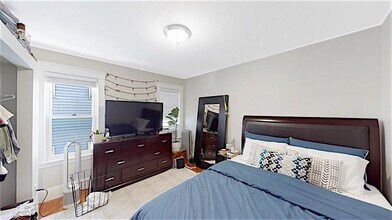 243 Summer St, Unit 243 in Somerville, MA - Foto de edificio - Building Photo