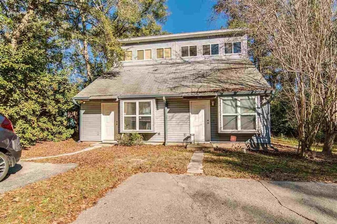1813 Seay Ct in Tallahassee, FL - Building Photo