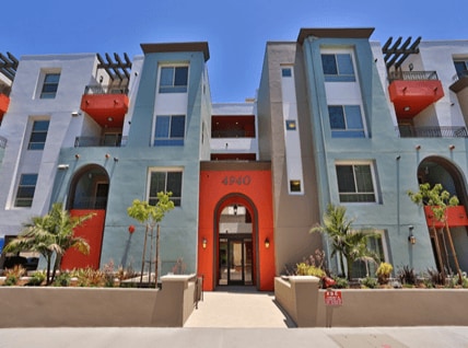 Oasis at Lake Encino