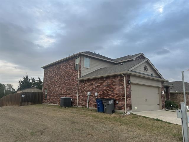1306 Meadow Creek Dr in Princeton, TX - Building Photo - Building Photo