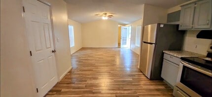 2555 Lee Turner Rd in Cleveland, TX - Building Photo - Building Photo