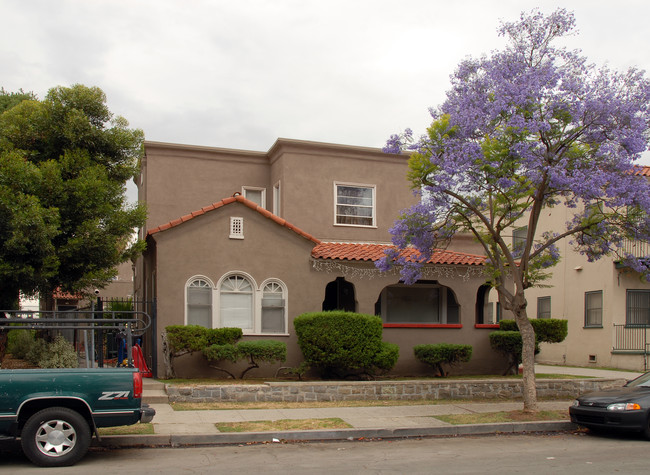 967 N Park Cir in Long Beach, CA - Foto de edificio - Building Photo