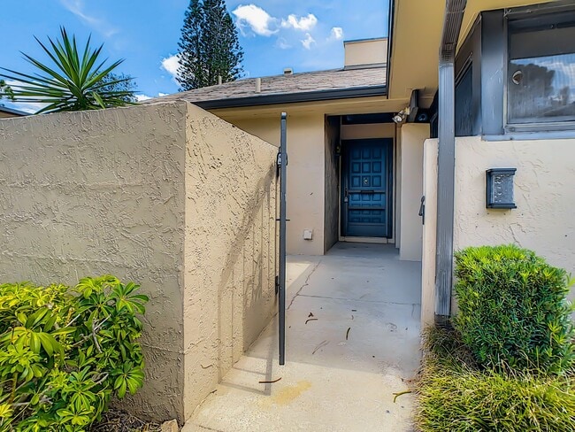5331 Myrtle Wood in Sarasota, FL - Building Photo - Building Photo