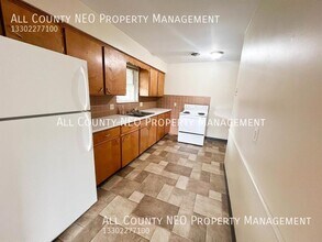481 Tompkins Ave in Akron, OH - Building Photo - Building Photo