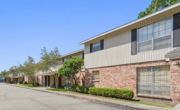 Hidden Pointe Apartments in Baton Rouge, LA - Building Photo - Building Photo