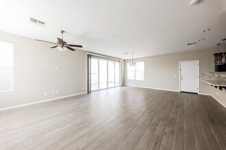 29283 N 122nd Ln in Peoria, AZ - Building Photo - Building Photo