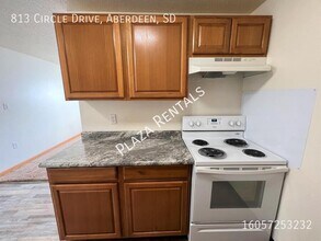 222 S Greenwood St in Aberdeen, SD - Building Photo - Building Photo