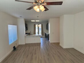 2248 E La Vida Ave in Visalia, CA - Building Photo - Building Photo