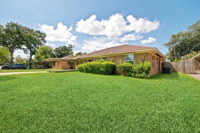 property at 5719 Turtle Creek Rd