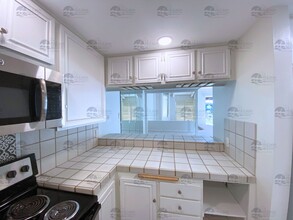 1927 Estrella De Mar Ct in Carlsbad, CA - Building Photo - Building Photo