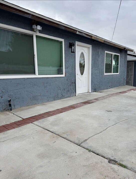 18235 Valley Blvd in Bloomington, CA - Building Photo