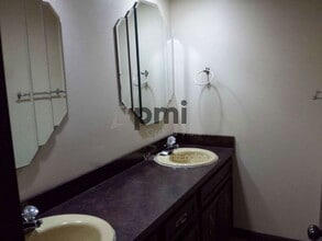 536 W Ash Ave in Decatur, IL - Building Photo - Building Photo