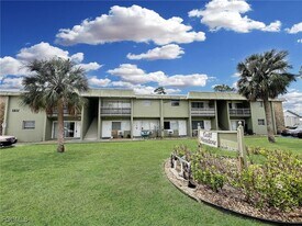 1852 Golf View Ave in Ft. Myers, FL - Building Photo