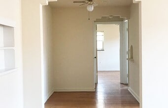 Ludlow 950 in Cincinnati, OH - Building Photo - Interior Photo