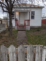 2229 White Ave in Klamath Falls, OR - Building Photo