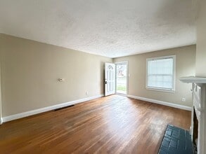 825 Parkway Dr in Louisville, KY - Building Photo - Building Photo