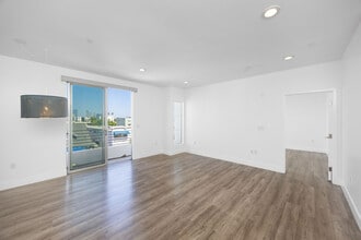 1101 S Harvard Blvd, Unit #505 in Los Angeles, CA - Building Photo - Building Photo