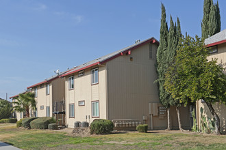 Central Valley I in Los Banos, CA - Building Photo - Building Photo