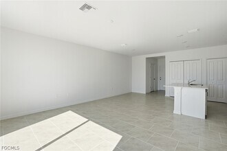 4274 Canova Ct in North Fort Myers, FL - Building Photo - Building Photo