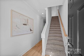 1306 Moretz Ave, Unit B116 in Charlotte, NC - Building Photo - Building Photo