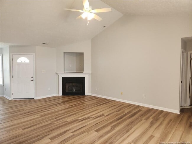 2527 Cameron Woods Ln in Fayetteville, NC - Building Photo - Building Photo