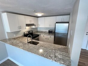 200 Woodlawn Ave, Unit 206 in North Providence, RI - Building Photo - Building Photo