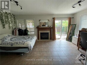 240 Freedom Private in Ottawa, ON - Building Photo - Building Photo